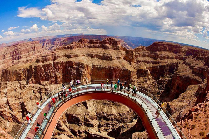 Grand-Canyon-West,-Hoover-Dam-Stop2