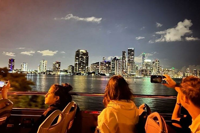 Open-top-Bus-Sightseeing-Night-Tour-with-Live-Guide2